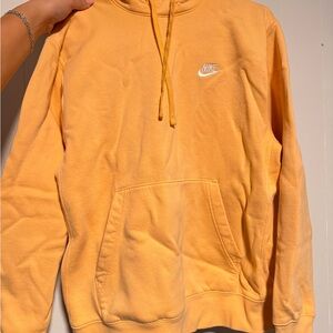 Nike Men's orange Hoodie Sweater
